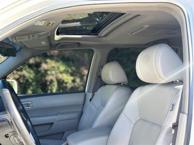 2009 Honda Pilot Touring w/Navi w/DVD  1 Owner ! Newer Timing Belt and Water Pump ! - Photo 28 - Gladstone, OR 97027