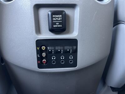 2009 Honda Pilot Touring w/Navi w/DVD  1 Owner ! Newer Timing Belt and Water Pump ! - Photo 24 - Gladstone, OR 97027