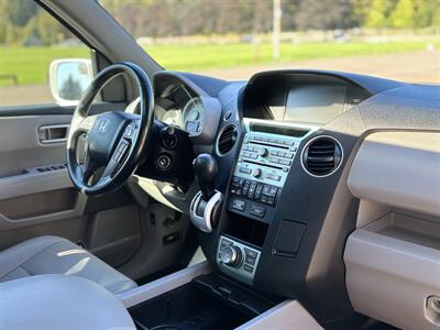 2009 Honda Pilot Touring w/Navi w/DVD  1 Owner ! Newer Timing Belt and Water Pump ! - Photo 41 - Gladstone, OR 97027