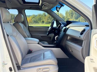 2009 Honda Pilot Touring w/Navi w/DVD  1 Owner ! Newer Timing Belt and Water Pump ! - Photo 39 - Gladstone, OR 97027