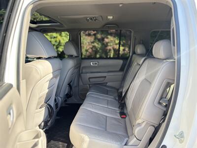 2009 Honda Pilot Touring w/Navi w/DVD  1 Owner ! Newer Timing Belt and Water Pump ! - Photo 12 - Gladstone, OR 97027