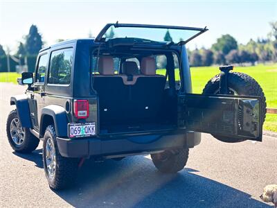 2015 Jeep Wrangler Rubicon Hard Rock SUV !  Low miles ! - Photo 36 - Gladstone, OR 97027