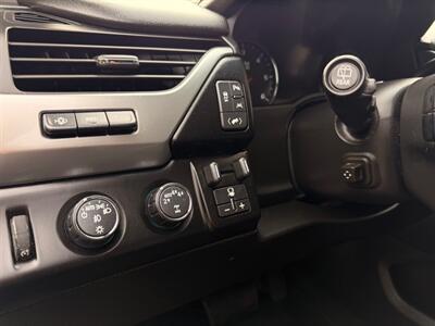 2018 Chevrolet Suburban Premier Full Size SUV - Photo 26 - Gladstone, OR 97027