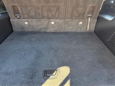 2018 Chevrolet Suburban LT  3rd row seats ! - Photo 41 - Gladstone, OR 97027