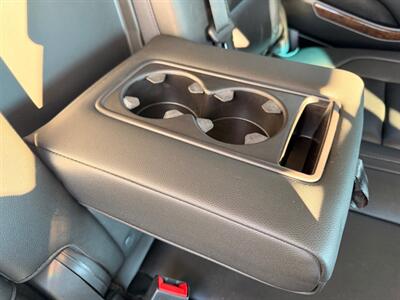 2018 Chevrolet Suburban LT  3rd row seats ! - Photo 45 - Gladstone, OR 97027