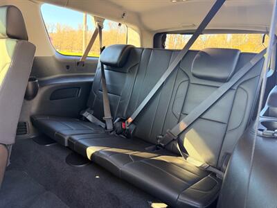 2018 Chevrolet Suburban LT  3rd row seats ! - Photo 36 - Gladstone, OR 97027