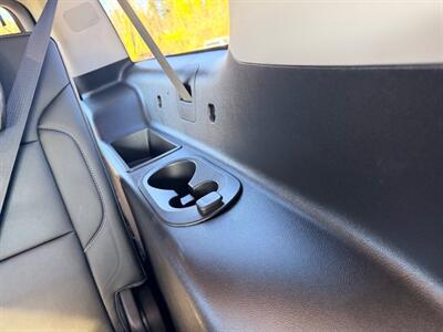 2018 Chevrolet Suburban LT  3rd row seats ! - Photo 38 - Gladstone, OR 97027