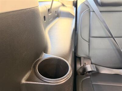 2018 Chevrolet Suburban LT  3rd row seats ! - Photo 44 - Gladstone, OR 97027