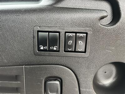 2015 Chevrolet Suburban LTZ  3rd row seats ! - Photo 23 - Gladstone, OR 97027