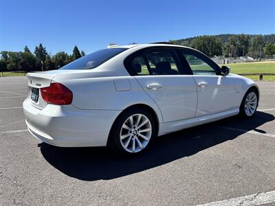2011 BMW 3 Series 328i - Photo 11 - Gladstone, OR 97027