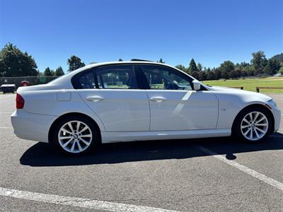 2011 BMW 3 Series 328i - Photo 13 - Gladstone, OR 97027