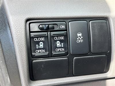 2015 Honda Odyssey EX Minivan ! Low Miles  Clean Title ! - Photo 12 - Gladstone, OR 97027