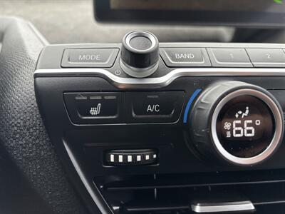 2017 BMW i3 94 Ah   - Photo 19 - Gladstone, OR 97027