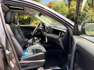 2017 Toyota RAV4 Hybrid Limited - Photo 13 - Gladstone, OR 97027