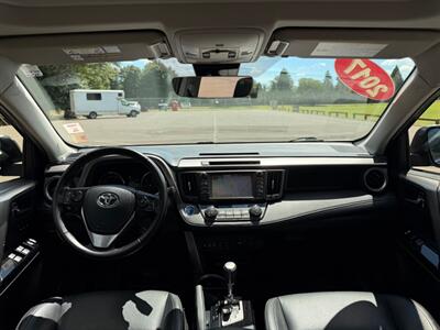 2017 Toyota RAV4 Hybrid Limited - Photo 16 - Gladstone, OR 97027