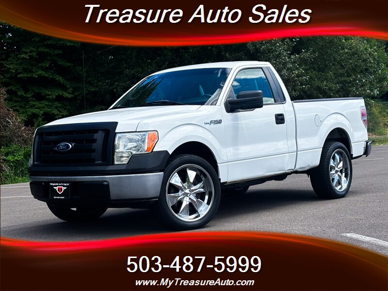 2010 Ford F-150 XL  Pickup Truck !