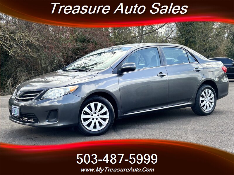2013 Toyota Corolla LE  Low Miles , Gas Saver !