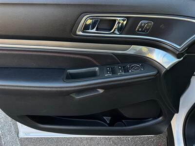 2016 Ford Explorer Sport   - Photo 35 - Gladstone, OR 97027