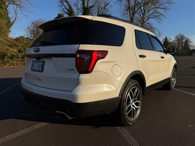 2016 Ford Explorer Sport   - Photo 29 - Gladstone, OR 97027