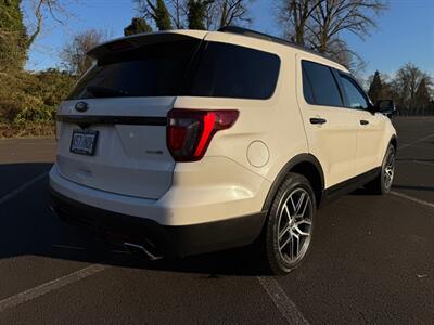 2016 Ford Explorer Sport   - Photo 5 - Gladstone, OR 97027