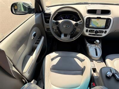 2016 Kia Soul EV Luxury   - Photo 23 - Gladstone, OR 97027