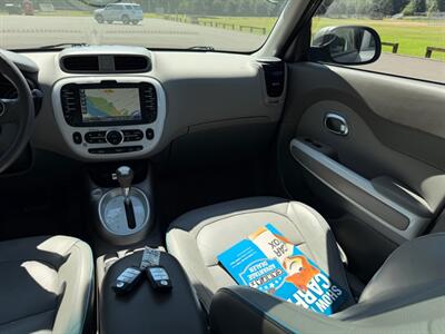 2016 Kia Soul EV Luxury   - Photo 16 - Gladstone, OR 97027