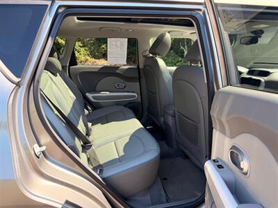 2016 Kia Soul EV Luxury   - Photo 12 - Gladstone, OR 97027