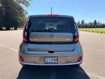 2016 Kia Soul EV Luxury   - Photo 4 - Gladstone, OR 97027