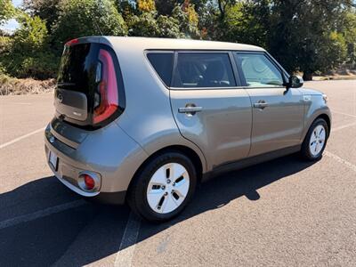2016 Kia Soul EV Luxury   - Photo 5 - Gladstone, OR 97027