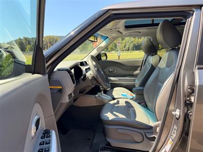 2016 Kia Soul EV Luxury   - Photo 9 - Gladstone, OR 97027