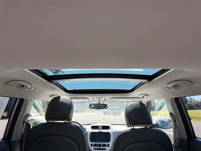 2016 Kia Soul EV Luxury   - Photo 13 - Gladstone, OR 97027
