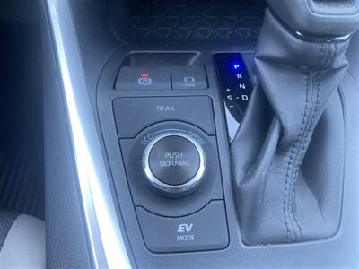 2024 Toyota RAV4 Hybrid XLE   - Photo 34 - Fremont, CA 94536