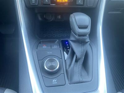 2024 Toyota RAV4 Hybrid XLE   - Photo 32 - Fremont, CA 94536
