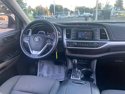 2018 Toyota Highlander LE - Photo 16 - Fremont, CA 94536