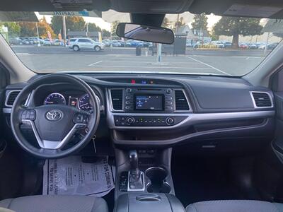 2018 Toyota Highlander LE - Photo 2 - Fremont, CA 94536
