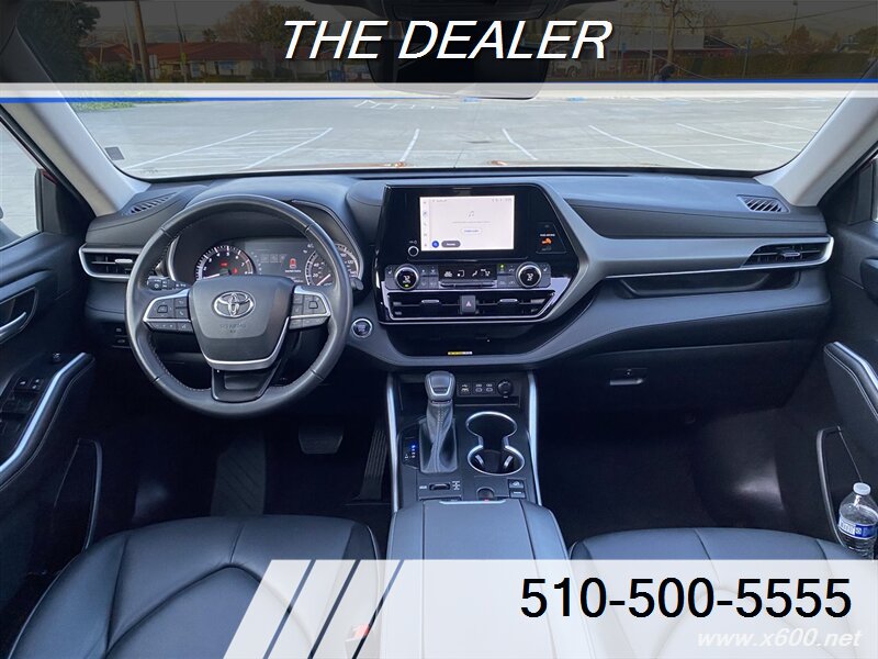2023 Toyota Highlander XLE  AWD 1 Owner  SUV
