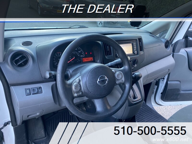 2015 Nissan NV SV  