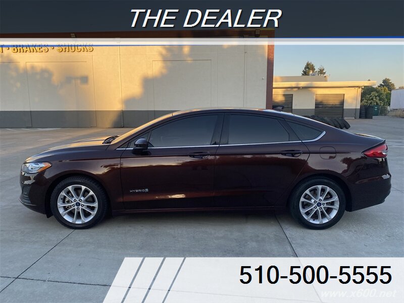 2019 Ford Fusion Hybrid SE  1 Owner
