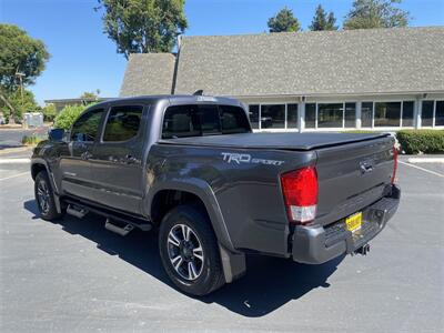 2017 Toyota Tacoma TRD Sport   - Photo 19 - Fremont, CA 94536