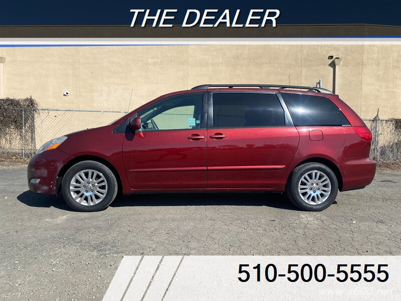 2008 Toyota Sienna XLE