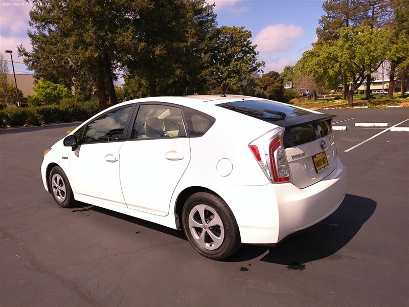 2012 Toyota Prius Two photo 2