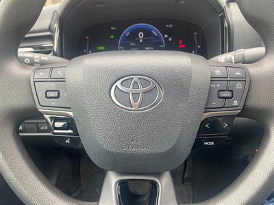 2025 Toyota Camry LE   - Photo 20 - Fremont, CA 94536