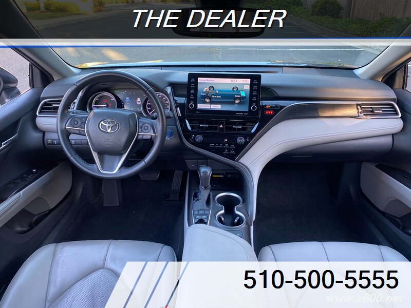 2022 Toyota Camry Hybrid XLE 1 Owner  
