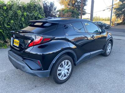 2020 Toyota C-HR LE - Photo 12 - Fremont, CA 94536