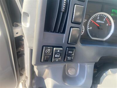 2014 Isuzu Amigo NPR - Photo 14 - Fremont, CA 94536