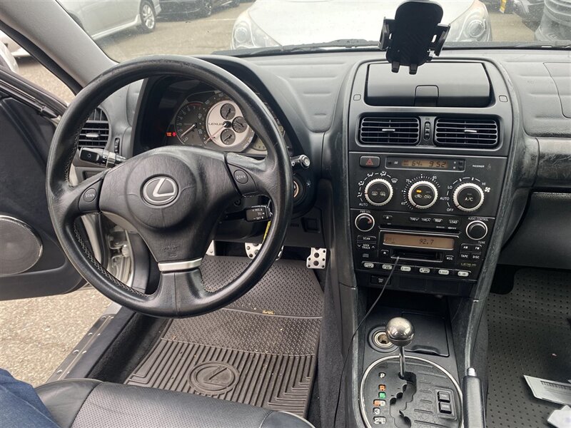2005 Lexus IS  