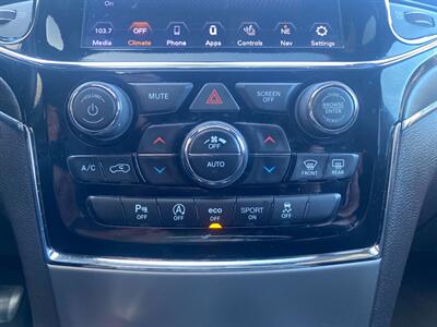 2019 Jeep Grand Cherokee Overland   - Photo 15 - Fremont, CA 94536