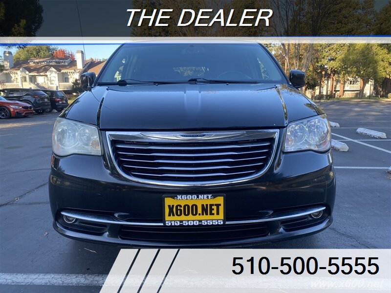 2016 Chrysler Town & Country Touring  