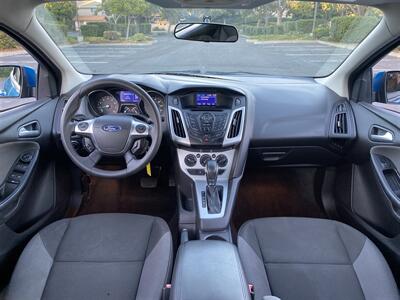 2013 Ford Focus SE   - Photo 2 - Fremont, CA 94536