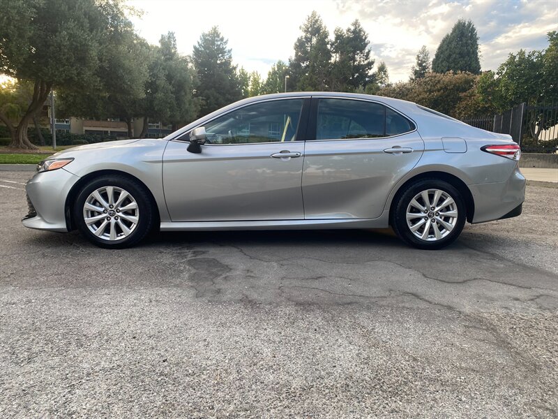 2019 Toyota Camry LE 1 Owner  